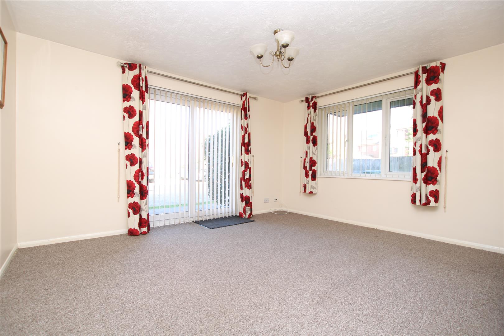 Tanyard Close, Horsham
